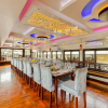 Отель OYO 23063 Luxury Meghavarsham 5BHK, фото 20