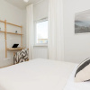Отель Bright Two Bedroom Apartment by Renters, фото 4