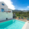 Отель Villa Cretan View with Heated Swimming Pool, фото 1