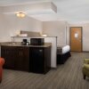 Отель Country Inn & Suites by Radisson, Portland International Airport, OR, фото 3