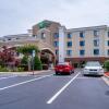 Отель Holiday Inn Express & Suites Roanoke Rapids SE, an IHG Hotel в Роаноук-Рэпидзе