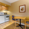 Отель Econo Lodge Inn & Suites, фото 19