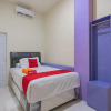 Отель RedDoorz near Trans Studio Bandung 3, фото 17