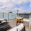 Отель The Avery Hideout - Spacious 3bdr House With Rooftop Terrace, фото 10
