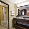 Отель Hampton Inn & Suites Brenham, фото 32