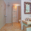 Отель Romantic Sea View Villa with 4 Bedrooms, фото 5