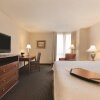 Отель Hampton Inn & Suites Kansas City-Country Club Plaza, фото 45