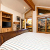 Отель KBM Resorts Deer Valley Free Winter Shuttle to Snow Park Pick up at Home, Sleeps 12, Hot Tub, фото 3
