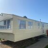 Отель Stunning 2-Bed Sleeps 6 Caravan in Felixstow, фото 1