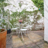 Отель Elegant 2BD House in Colourful Cliftonwood, фото 18
