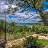 Отель Waters Edge Retreat At Canyon Lake by RedAwning, фото 12