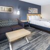 Отель La Quinta Inn & Suites by Wyndham White Plains - Elmsford, фото 5
