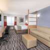 Отель Microtel Inn & Suites by Wyndham Sudbury, фото 15