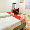 Отель Oyo 492 Rose Plaza For Housing Units, фото 12