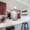 Отель Wine & Dine IC 309 2 Bedroom Condo by RedAwning, фото 11
