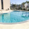 Отель Updated Beach Condo W/ Pool - Steps To Sand! Condo, фото 15