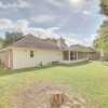 Отель Houston Home w/ Screened Porch, Near Sugar Land!, фото 14