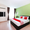 Отель OYO 816 Hotel De Kiara, фото 24