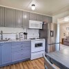 Отель North Bend Home w/ Cornhole Court & Putting Green, фото 13