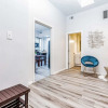 Отель Park Ave Townhome w/parking by CozySuites, фото 8