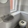Отель 3-bed House in Stoke-on-trent Free Sky Free Wifi, фото 22