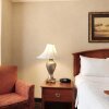 Отель Hampton Inn & Suites Kansas City-Country Club Plaza, фото 6