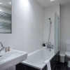 Отель Comfy And Bright 2Br Home In West Kensington Fits 4, фото 9
