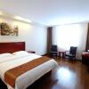 Отель GreenTree Inn YunCheng South of Railway Station North FengHuang Road Shell Hotel, фото 22