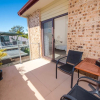 Отель Oscar's at Little Beach - Nelson Bay, фото 10