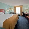 Отель Holiday Inn Express Hotel & Suites Lake Okeechobee, an IHG Hotel в Окичоби