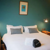 Отель The Alma Taverns Boutique Suites - Room 5 - Hopewell, фото 1