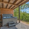 Отель Sundance Retreat by Escape to Blue Ridge, фото 18