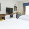 Отель Hampton Inn & Suites Morgantown / University Town Centre, фото 4