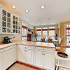 Отель Charming & Spacious , 200 Steps From The Sand 3 Bedroom Condo, фото 4