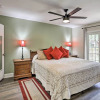 Отель Charming Tallahassee Townhouse ~ 3 Mi to Fsu!, фото 4
