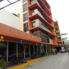 Отель M Citi Suites в Себу