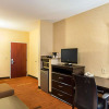 Отель Comfort Suites Airport, фото 6