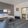 Отель Hampton Inn & Suites Newport/Cincinnati, фото 7