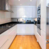 Отель Spacious & Modern 3brs House in Central London, фото 3