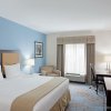 Отель Comfort Inn & Suites Plainville-Foxboro, фото 2