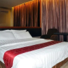 Отель Goldenhill Hotel, фото 2