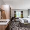 Отель Microtel Inn & Suites By Wyndham New Martinsville, фото 4