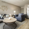 Отель Cozysuites - Stylish Apartment in Downtown Louisville, фото 8
