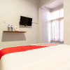 Отель OYO 1632 1000 House Syariah, фото 4