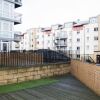 Отель Bright 2 Bedroom Flat With Patio в Эдинбурге