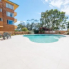 Отель Golden Shores Unit 3, 21 Landsborough Parade, фото 12