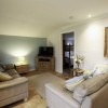 Отель Merlins Cabin - 2 Bed - Blaen Cedi Farm, фото 6