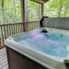 Отель Luxury Cabin Sleeps 8 with creekside fire pit near Helen GA, фото 15