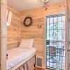 Отель Spacious Duck Creek Village Cabin w/ Hot Tub! в Даке Крике Виллидже