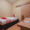 Отель OYO 298 Gemilang Guesthouse Near Siloam Hospitals Kelapa Dua, фото 7